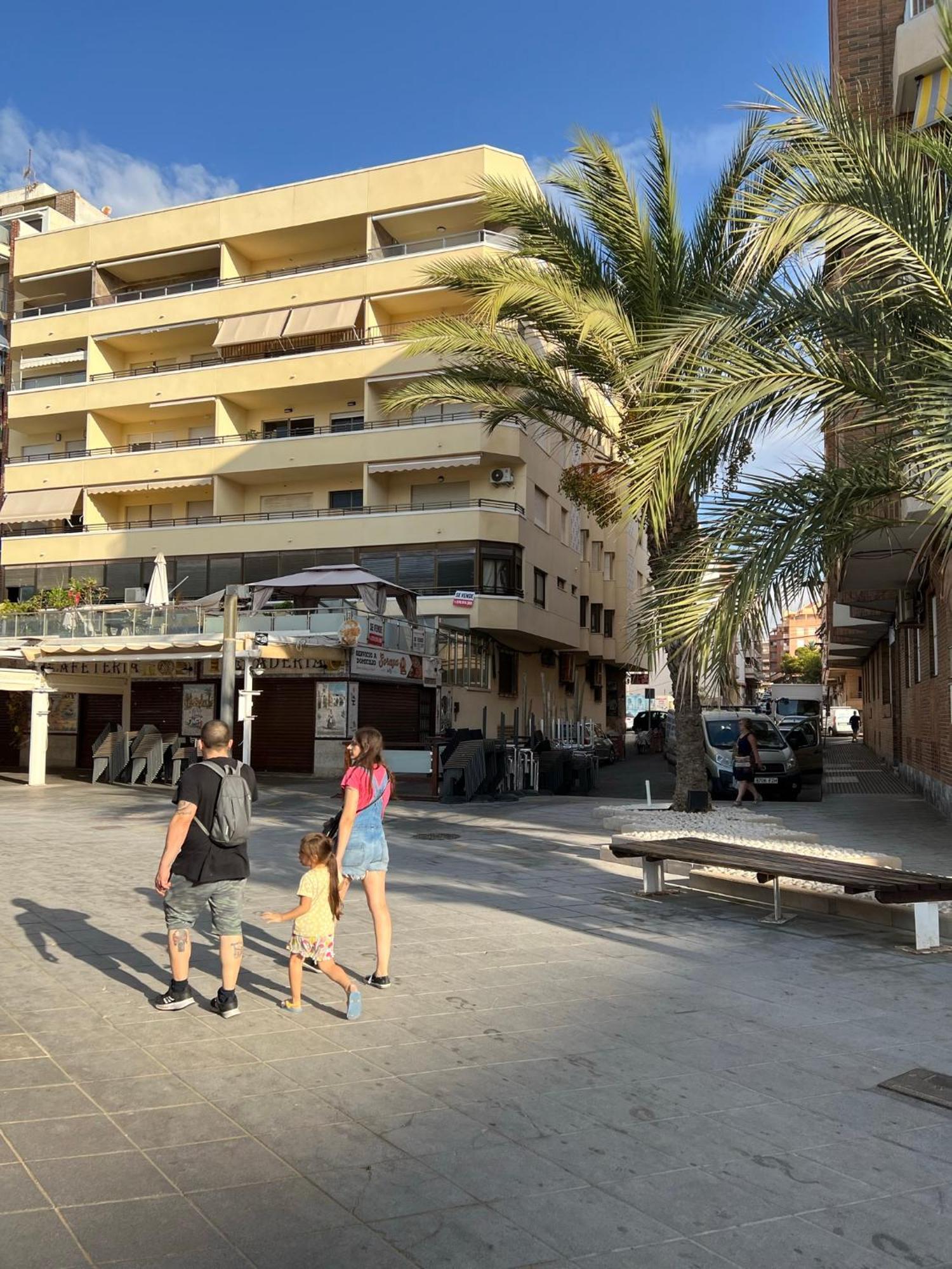 Beautiful Apartment Playa Del Cura Beach In Torrevieja Spain Eksteriør billede